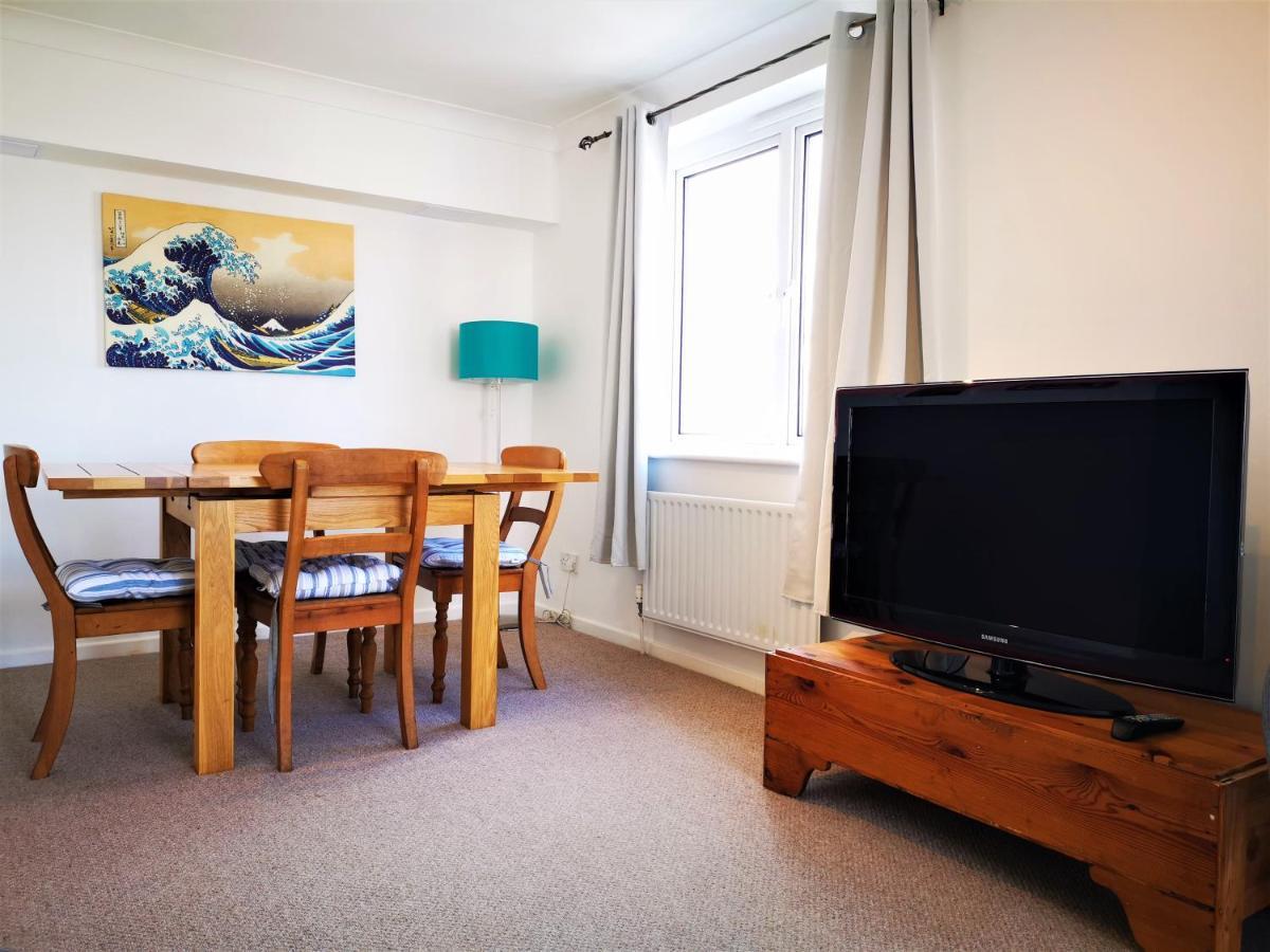 Marina Living With Parking, Balcony, Quiet And Secure Apartment Brighton ภายนอก รูปภาพ