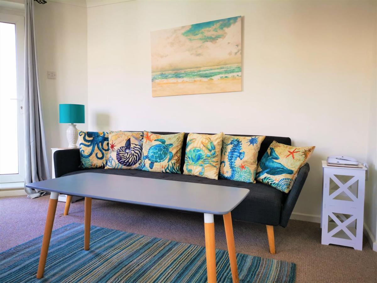 Marina Living With Parking, Balcony, Quiet And Secure Apartment Brighton ภายนอก รูปภาพ